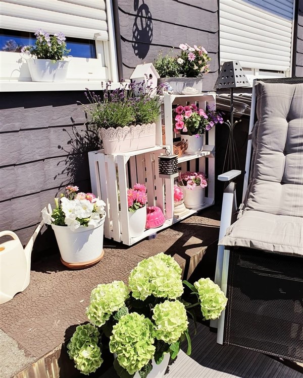 DIY Wooden Crate for Balcony Garden