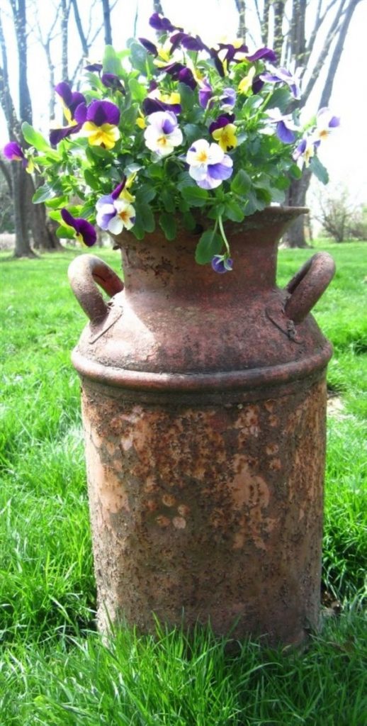 44 Useful Repurpose ideas For Vintage Milk Can