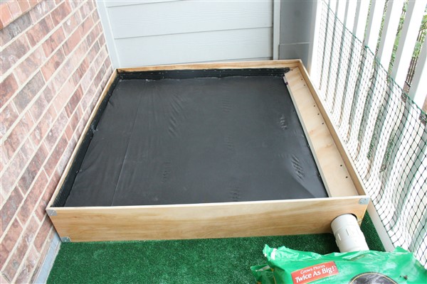 Balcony Dog Potty Ideas: Indoor Toilet Training for Dogs